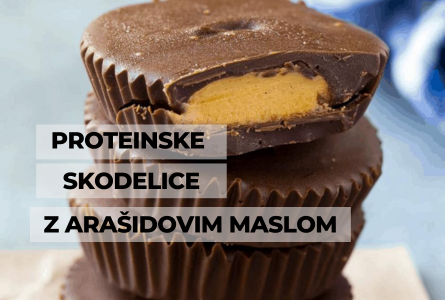 Proteinske skodelice z arašidovim maslom